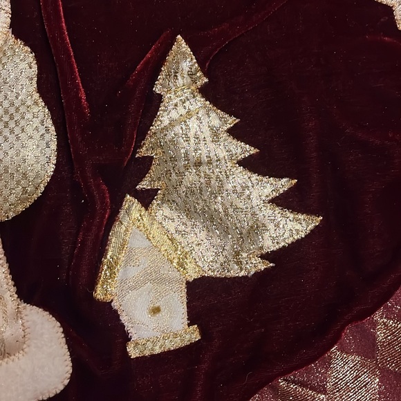 Dark red Velvet tree skirt Santa Claus snowman gold stars 41” diameter - Picture 7 of 15